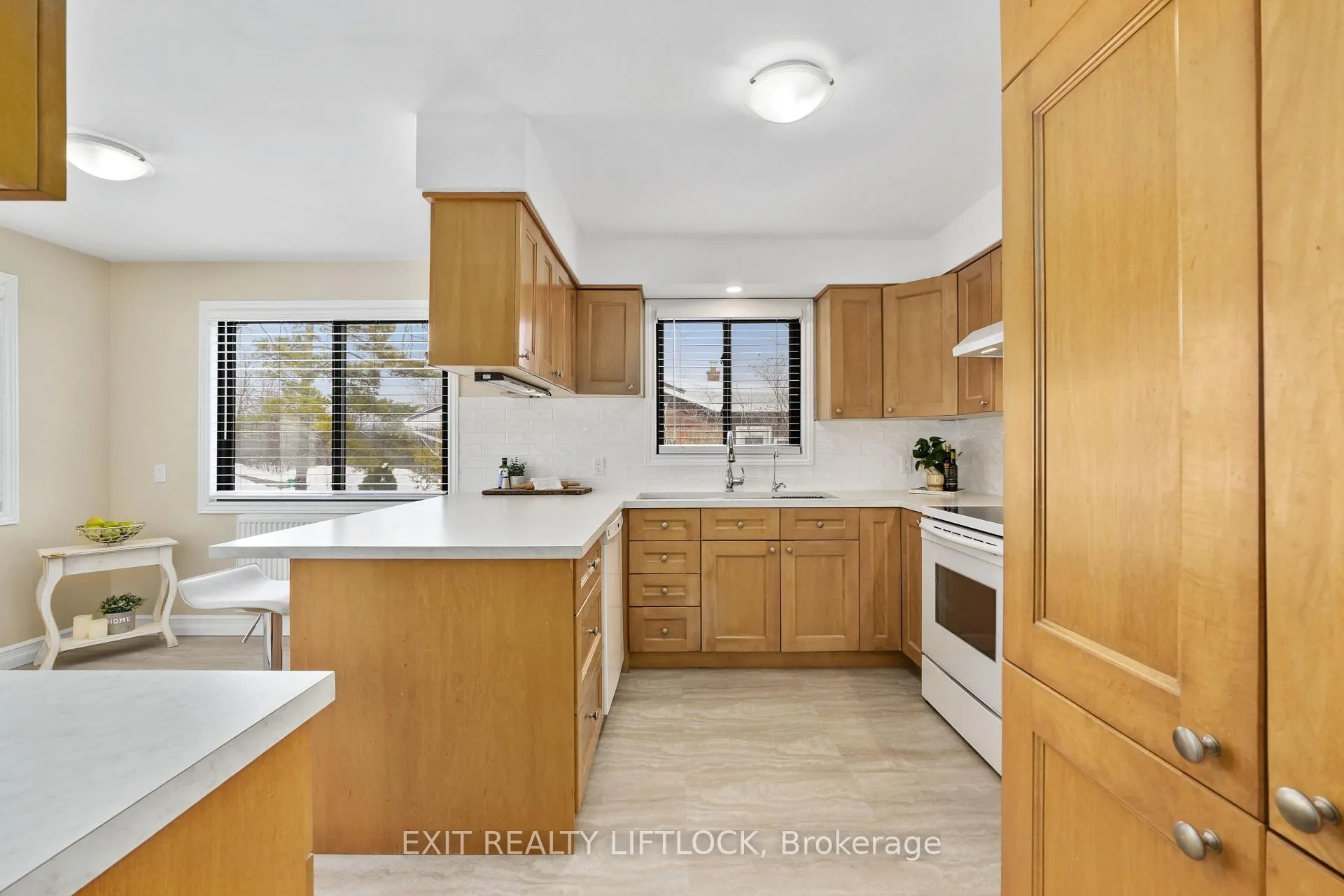 Photo 14 of 529 McCrea Drive, Peterborough, Northcrest Ward 5 — HOMEH