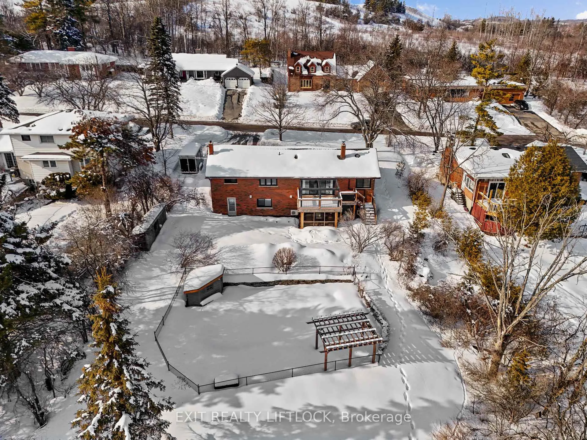 Photo 45 of 529 McCrea Drive, Peterborough, Northcrest Ward 5 — HOMEH