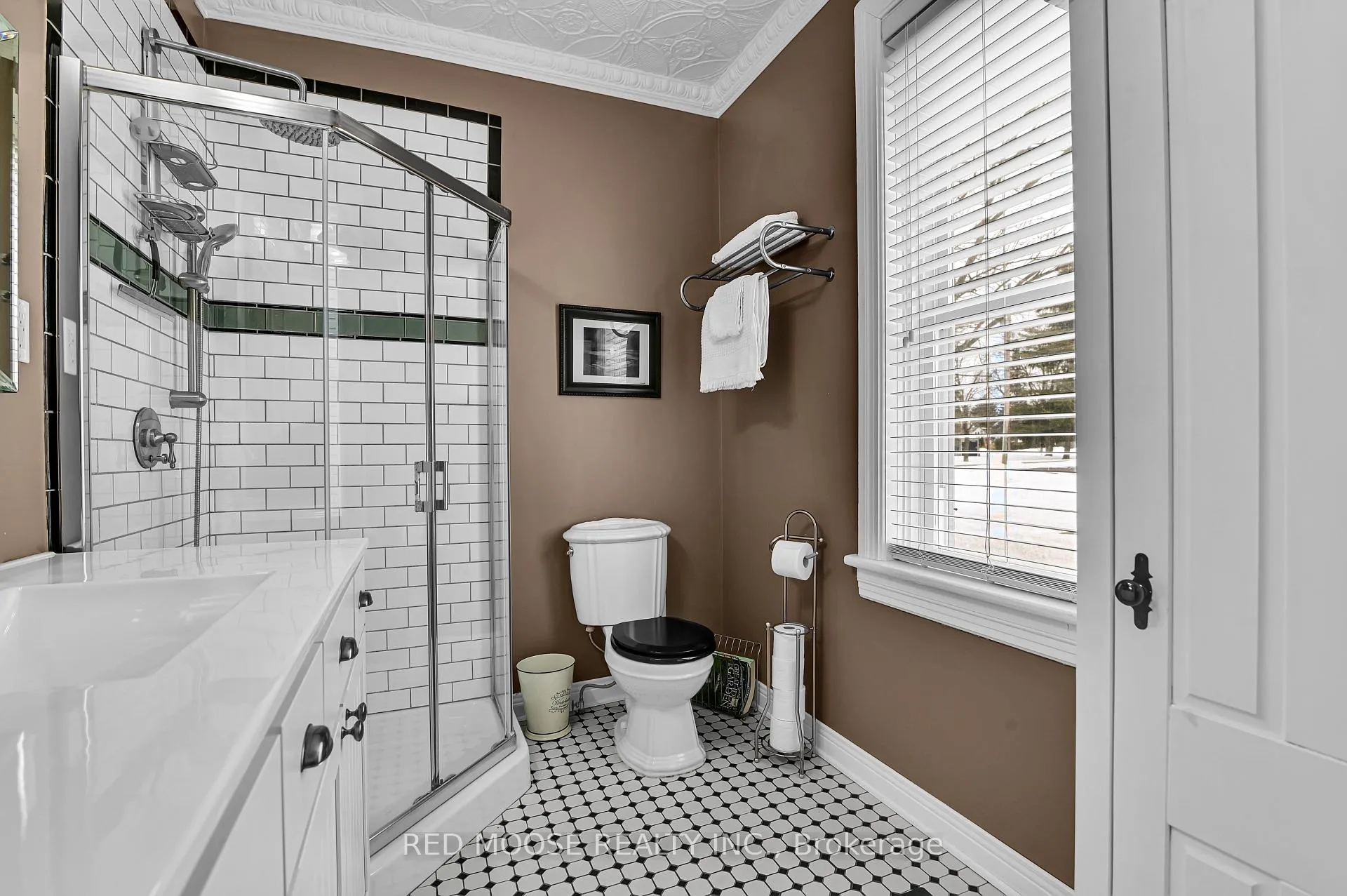 Photo 15 of 489 Fred Street, North Dundas, Winchester — HOMEH
