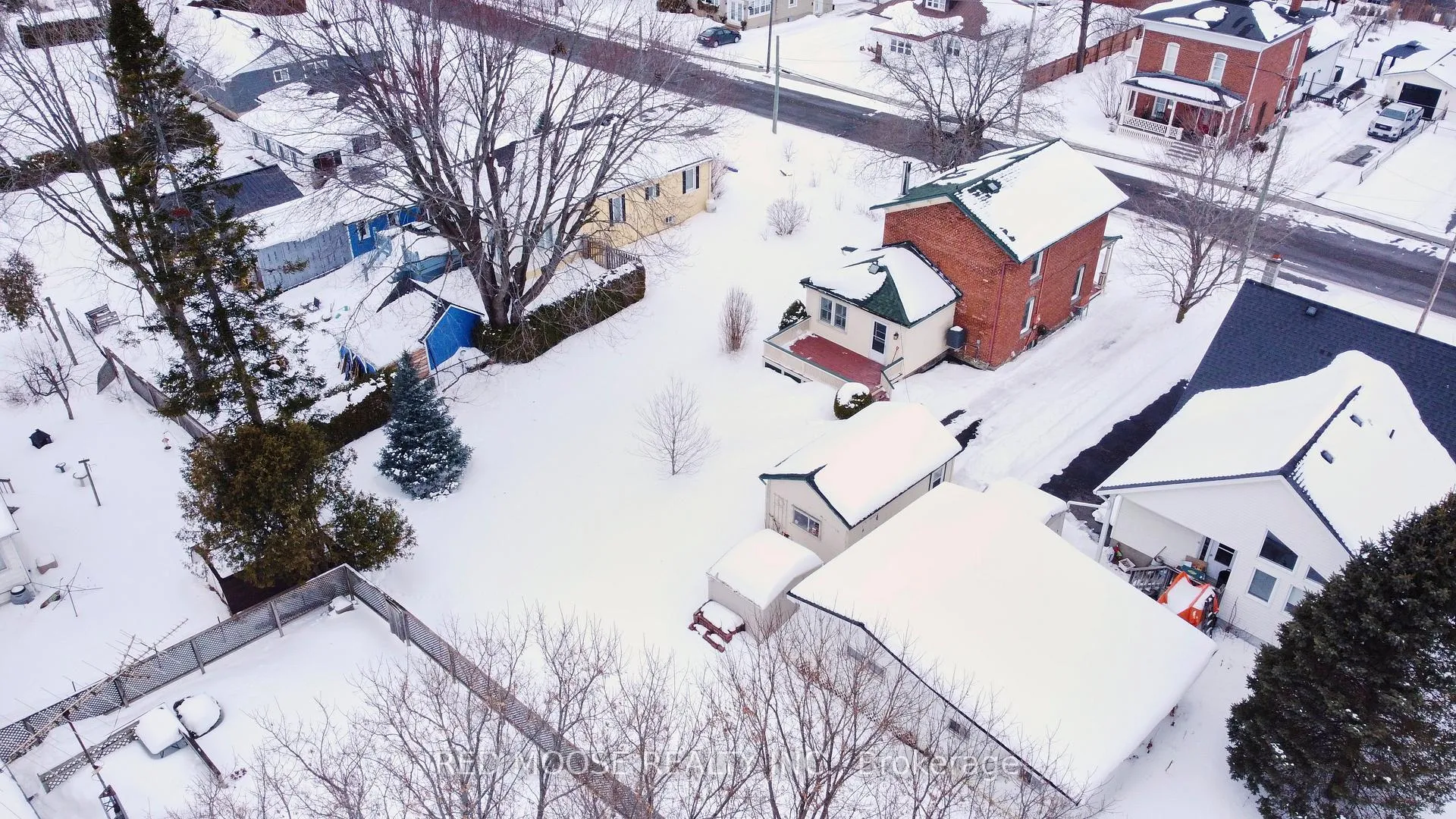 Photo 39 of 489 Fred Street, North Dundas, Winchester — HOMEH
