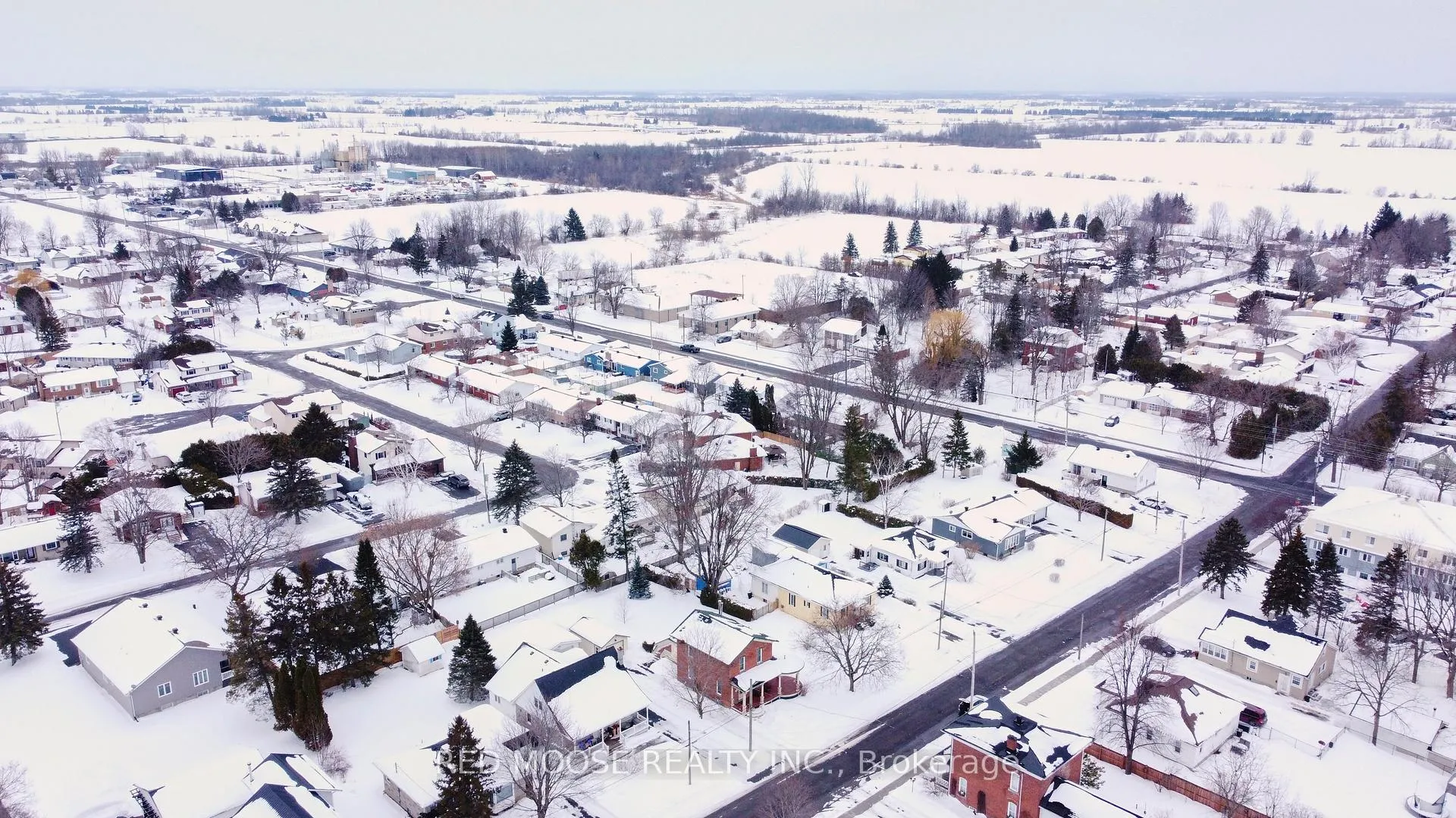 Photo 43 of 489 Fred Street, North Dundas, Winchester — HOMEH
