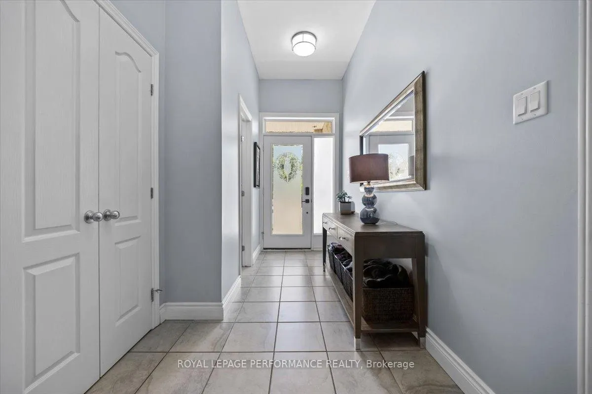 Photo 2 of 416 Rochefort Circle, Ottawa, Avalon West — HOMEH