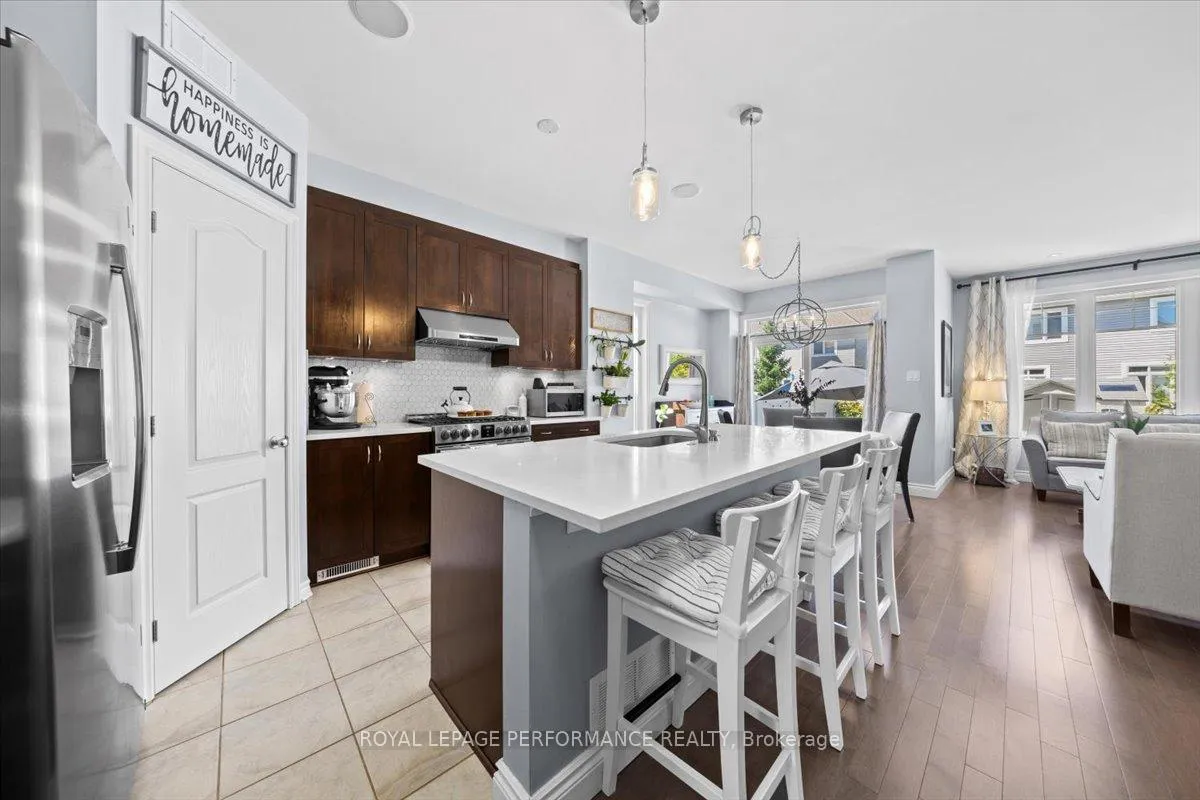 Photo 5 of 416 Rochefort Circle, Ottawa, Avalon West — HOMEH