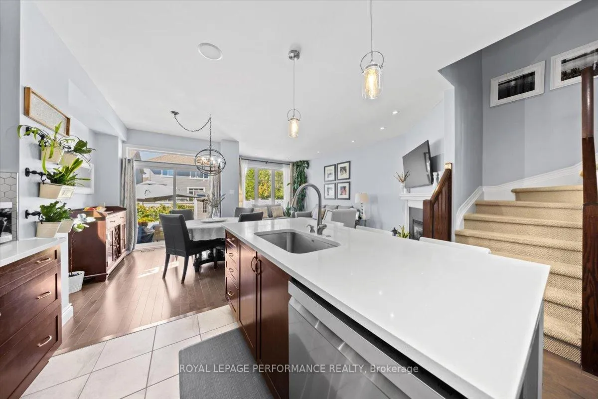 Photo 9 of 416 Rochefort Circle, Ottawa, Avalon West — HOMEH