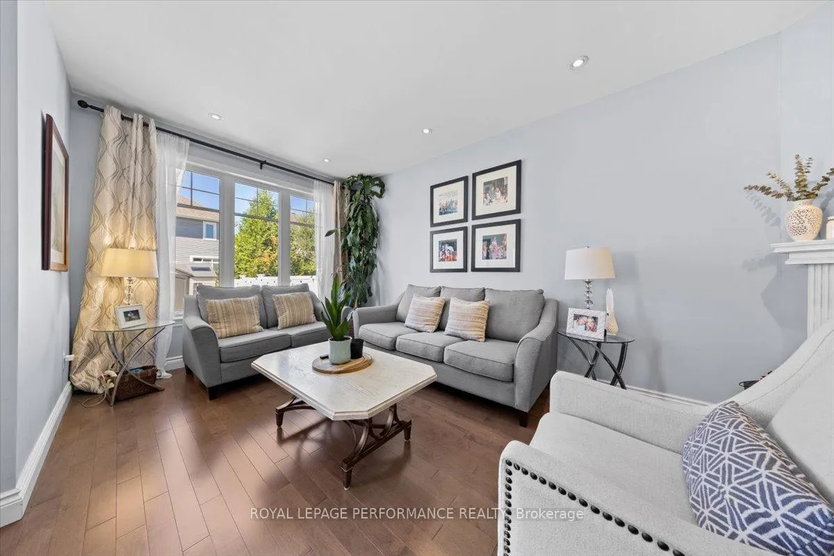 Photo 12 of 416 Rochefort Circle, Ottawa, Avalon West — HOMEH