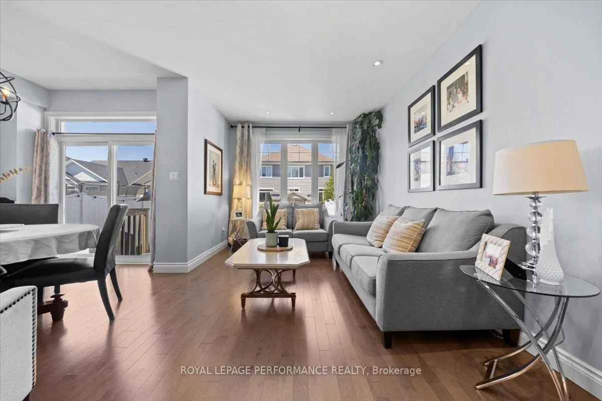 Photo 14 of 416 Rochefort Circle, Ottawa, Avalon West — HOMEH