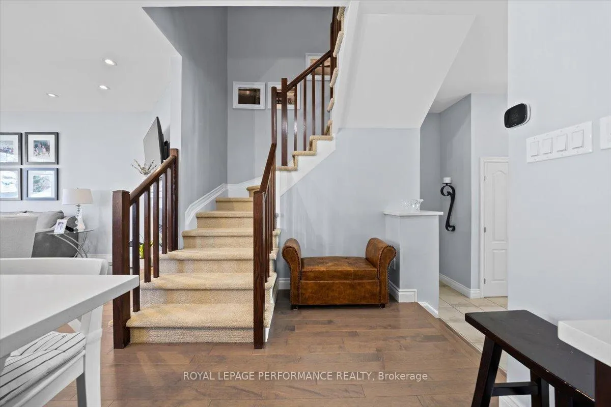Photo 16 of 416 Rochefort Circle, Ottawa, Avalon West — HOMEH