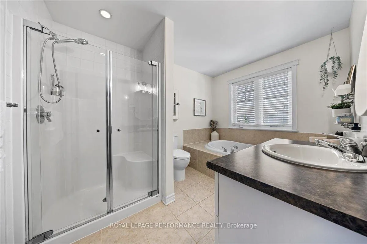 Photo 20 of 416 Rochefort Circle, Ottawa, Avalon West — HOMEH