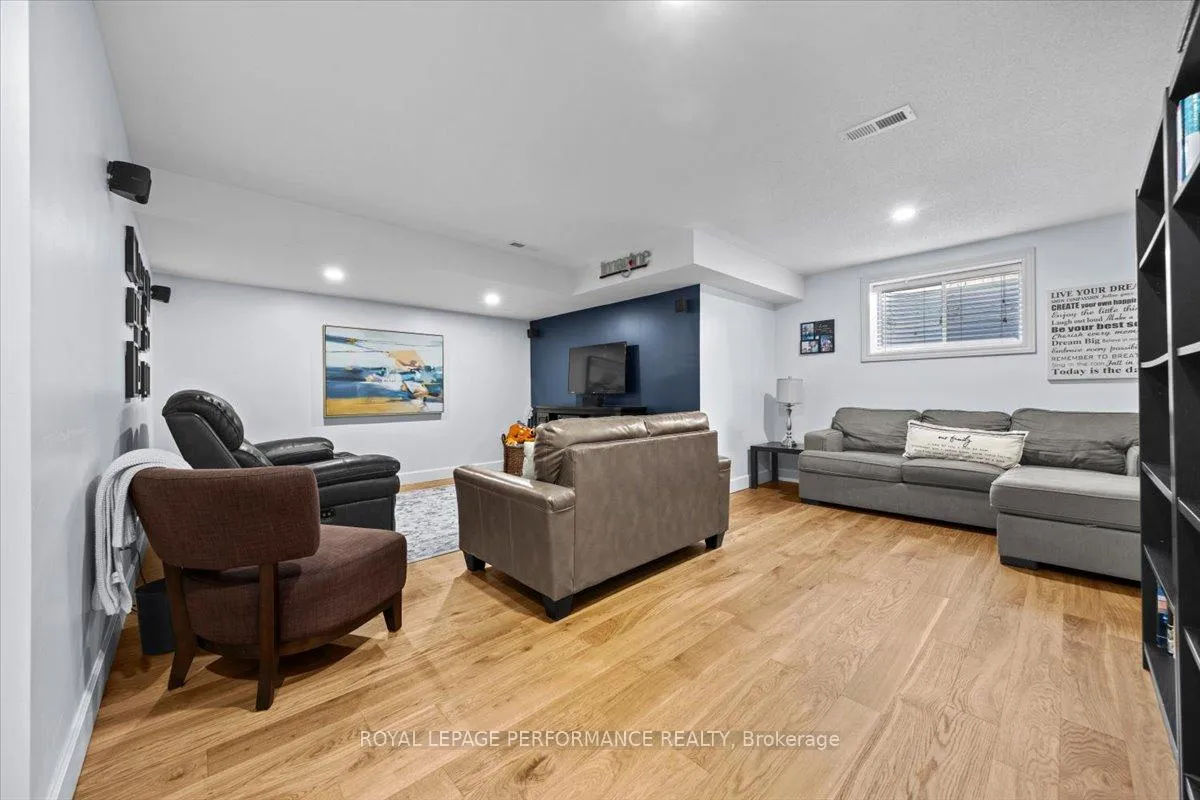 Photo 30 of 416 Rochefort Circle, Ottawa, Avalon West — HOMEH