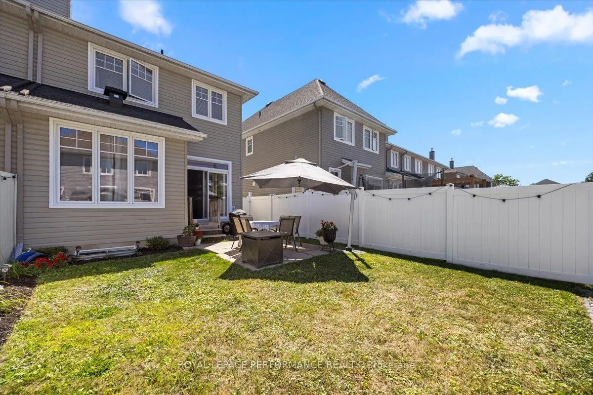 Photo 33 of 416 Rochefort Circle, Ottawa, Avalon West — HOMEH
