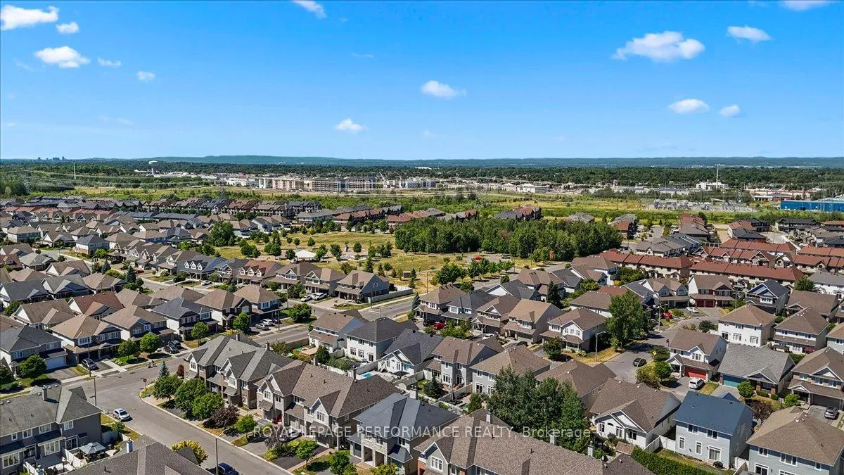 Photo 37 of 416 Rochefort Circle, Ottawa, Avalon West — HOMEH