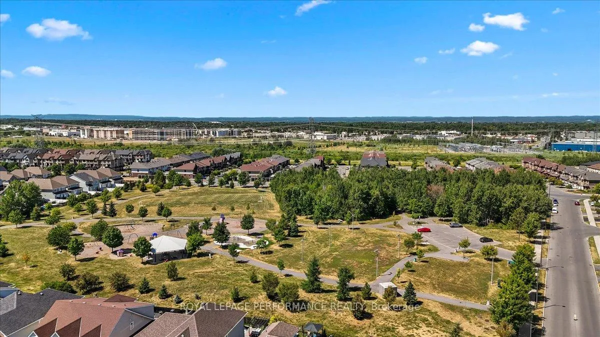 Photo 38 of 416 Rochefort Circle, Ottawa, Avalon West — HOMEH
