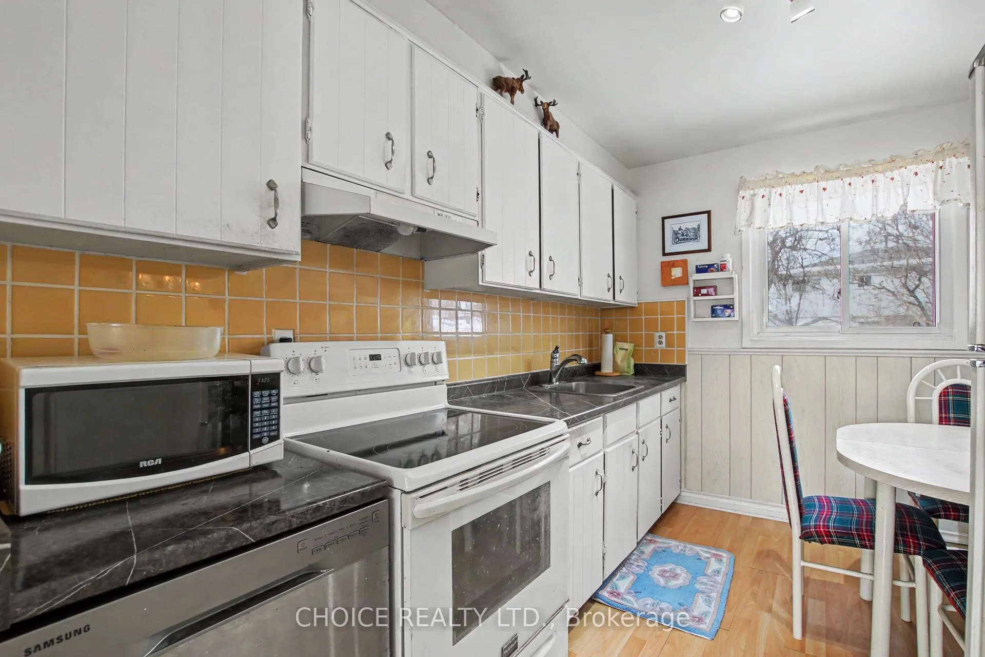 Photo 9 of 38 Herkley Drive, Brampton, Madoc — HOMEH