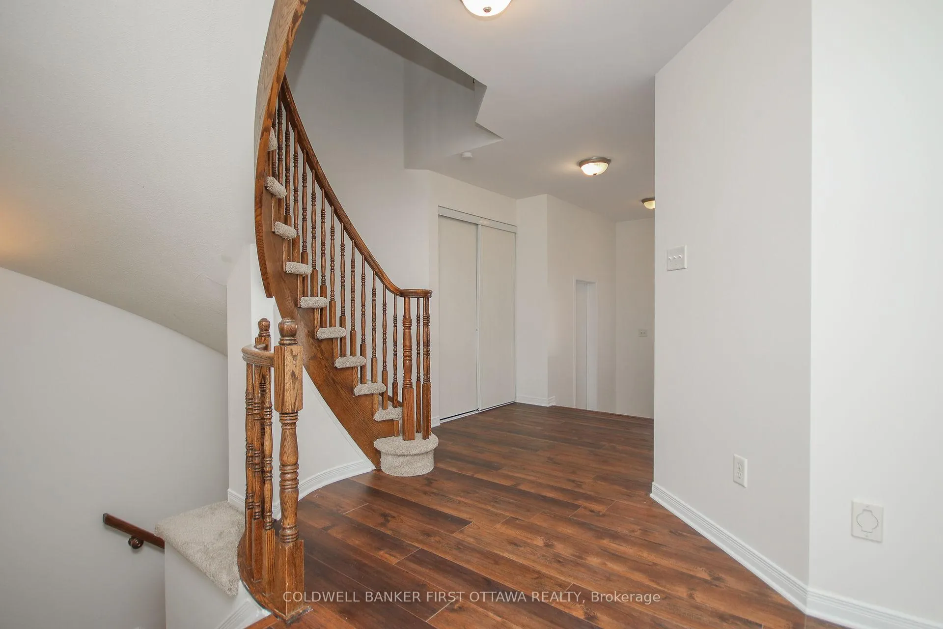 Photo 4 of 328 Statewood Drive, Ottawa, Kanata - Morgan's Grant/South March — HOMEH