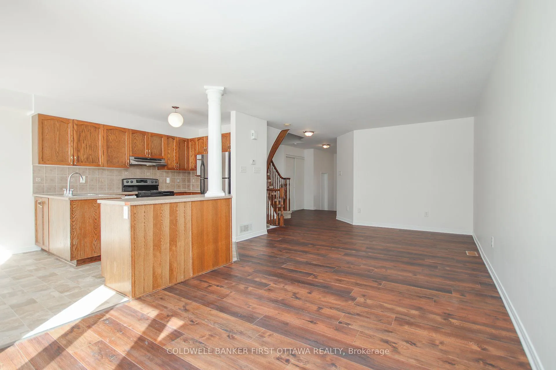 Photo 6 of 328 Statewood Drive, Ottawa, Kanata - Morgan's Grant/South March — HOMEH