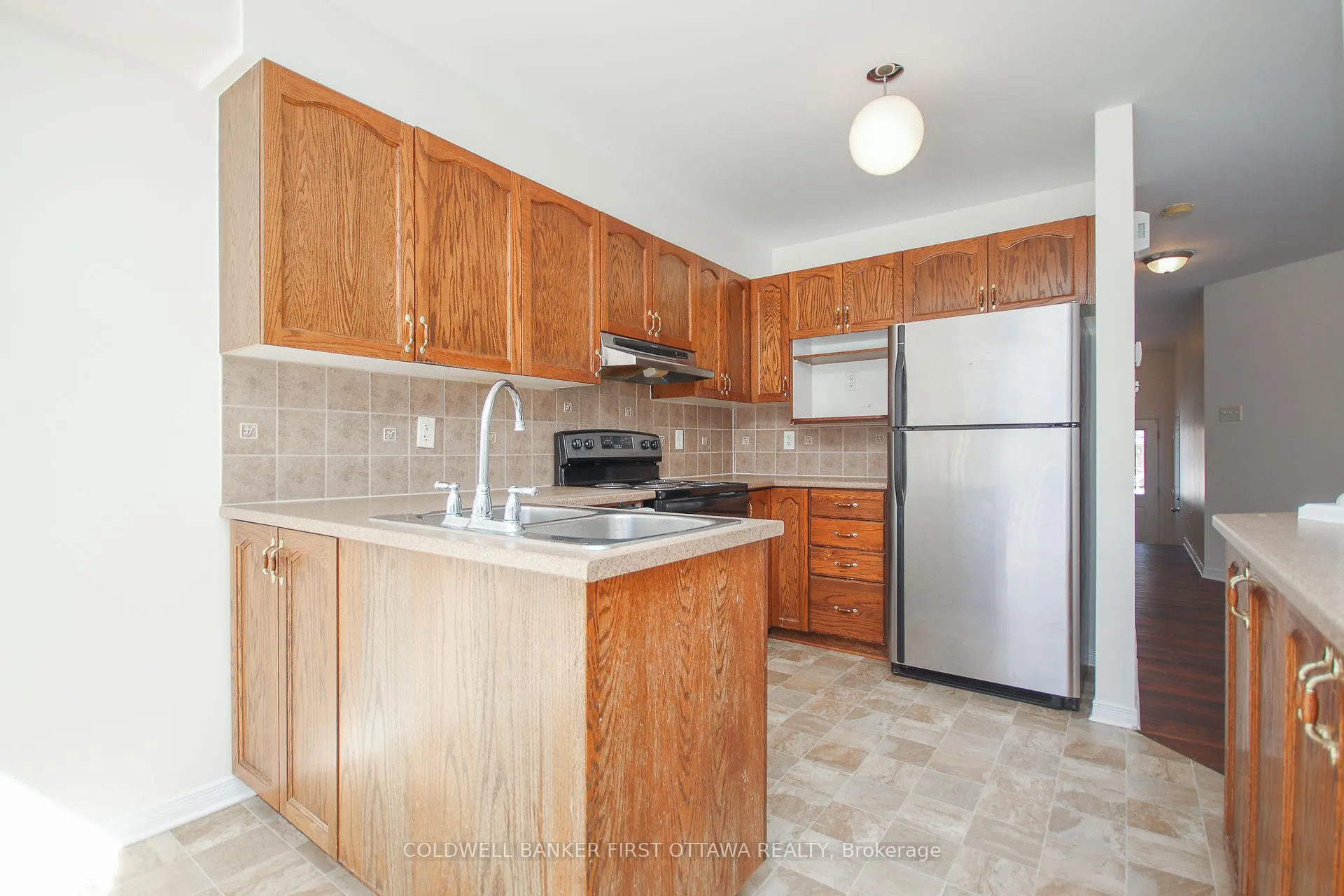 Photo 7 of 328 Statewood Drive, Ottawa, Kanata - Morgan's Grant/South March — HOMEH