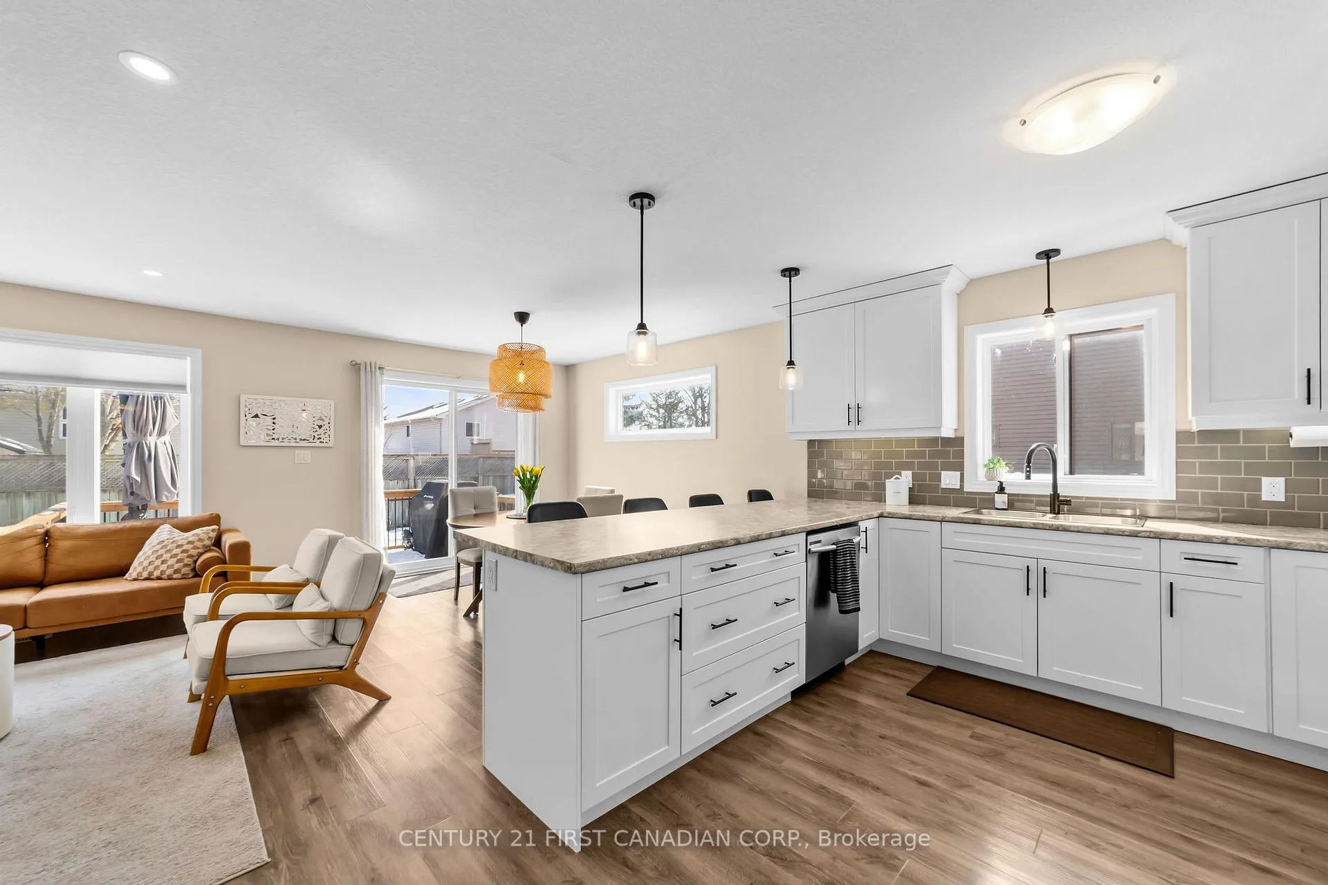 Photo 10 of 4 Finch Street, North Middlesex, Ailsa Craig — HOMEH