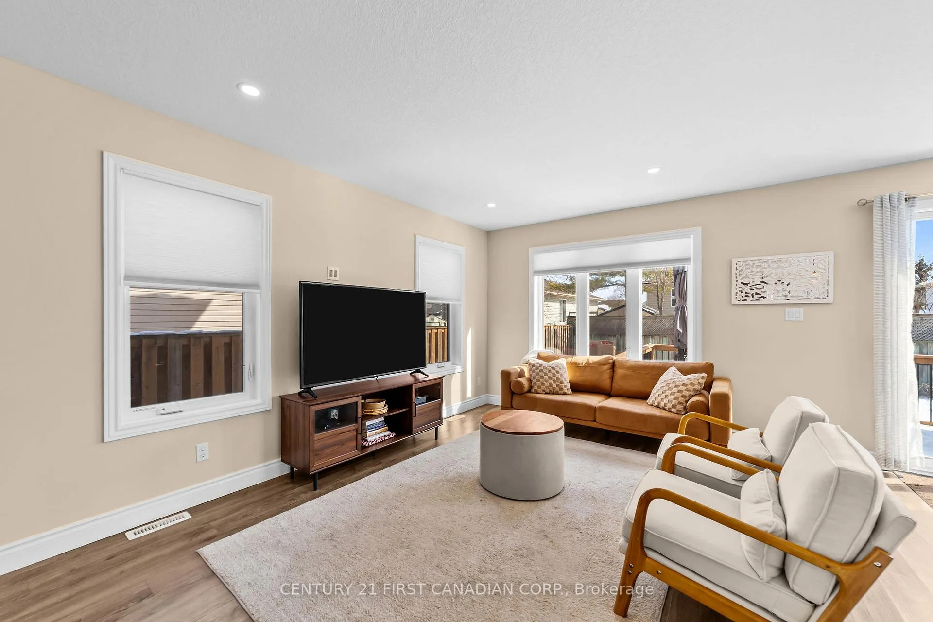Photo 12 of 4 Finch Street, North Middlesex, Ailsa Craig — HOMEH