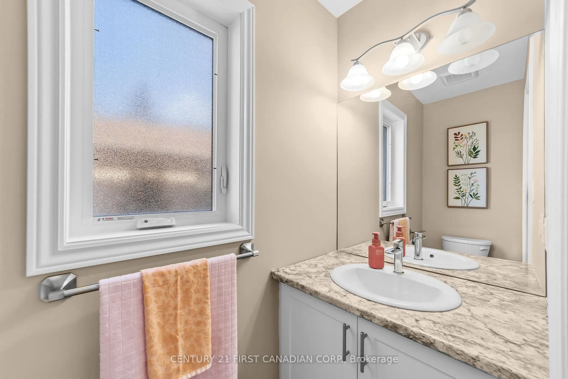 Photo 15 of 4 Finch Street, North Middlesex, Ailsa Craig — HOMEH