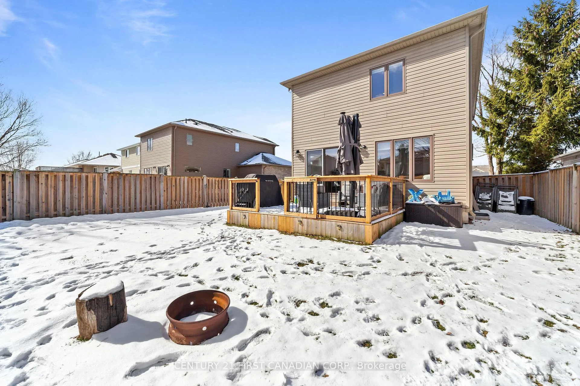 Photo 29 of 4 Finch Street, North Middlesex, Ailsa Craig — HOMEH