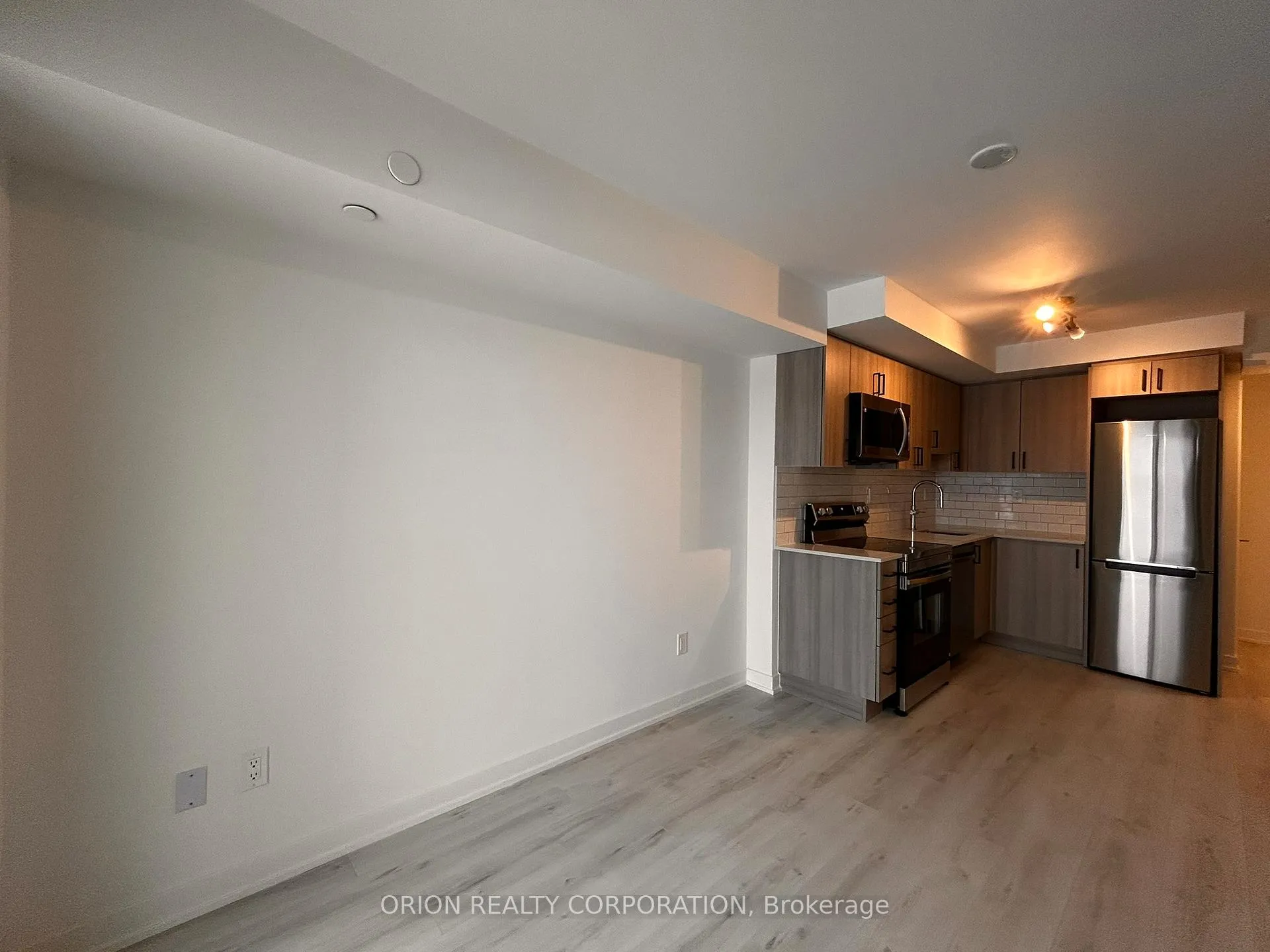Photo 8 of Unit 1212, 1010 Sandy Beach Road, Pickering, Bay Ridges — HOMEH