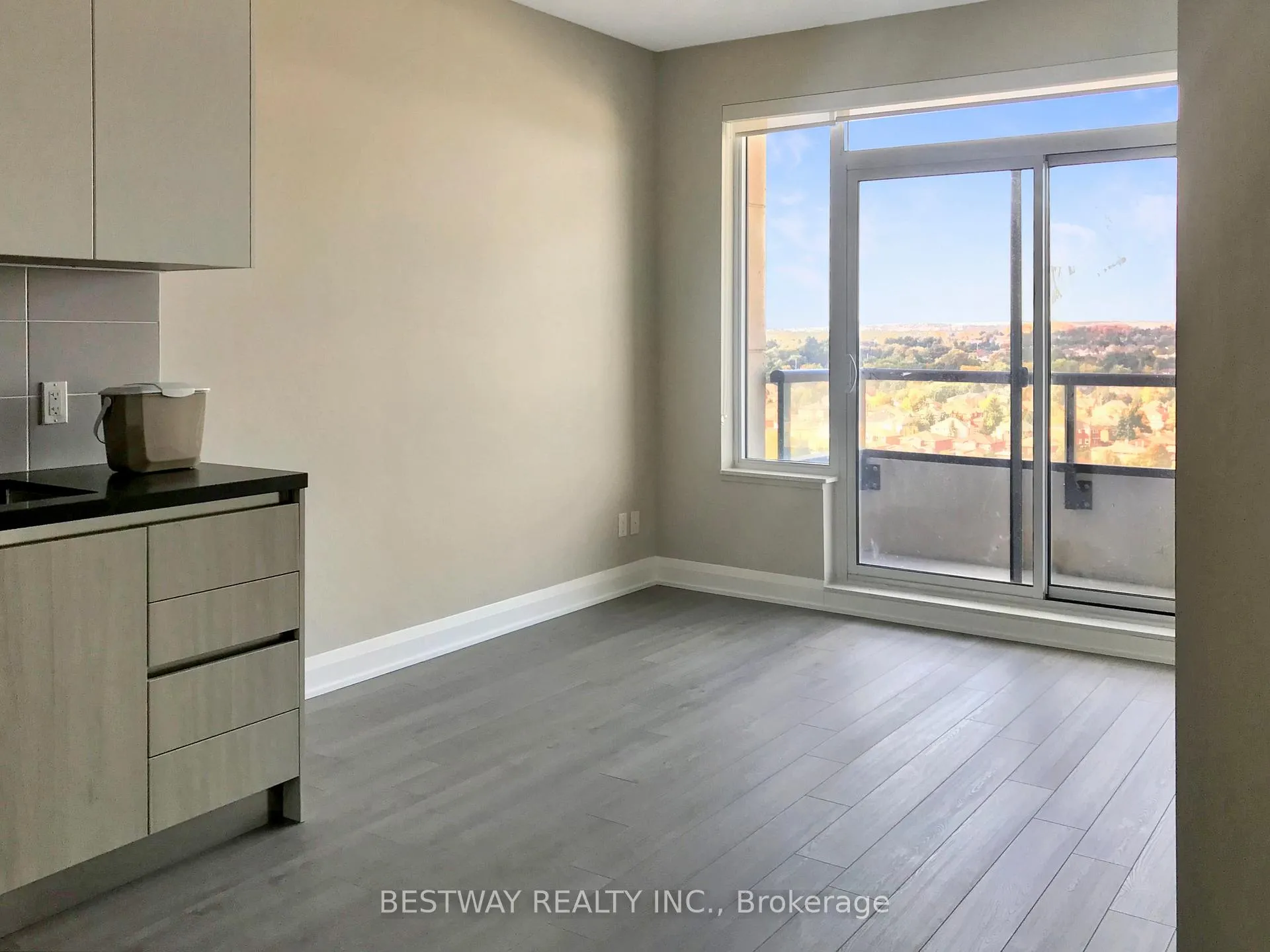 Photo 3 of Unit 1711, 15 Water Walk Drive, Markham, Unionville — HOMEH