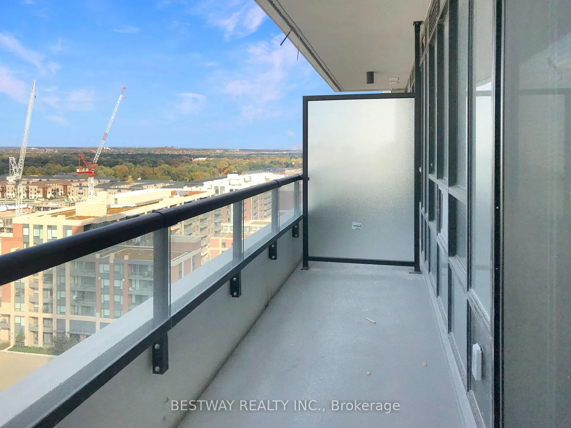 Photo 7 of Unit 1711, 15 Water Walk Drive, Markham, Unionville — HOMEH