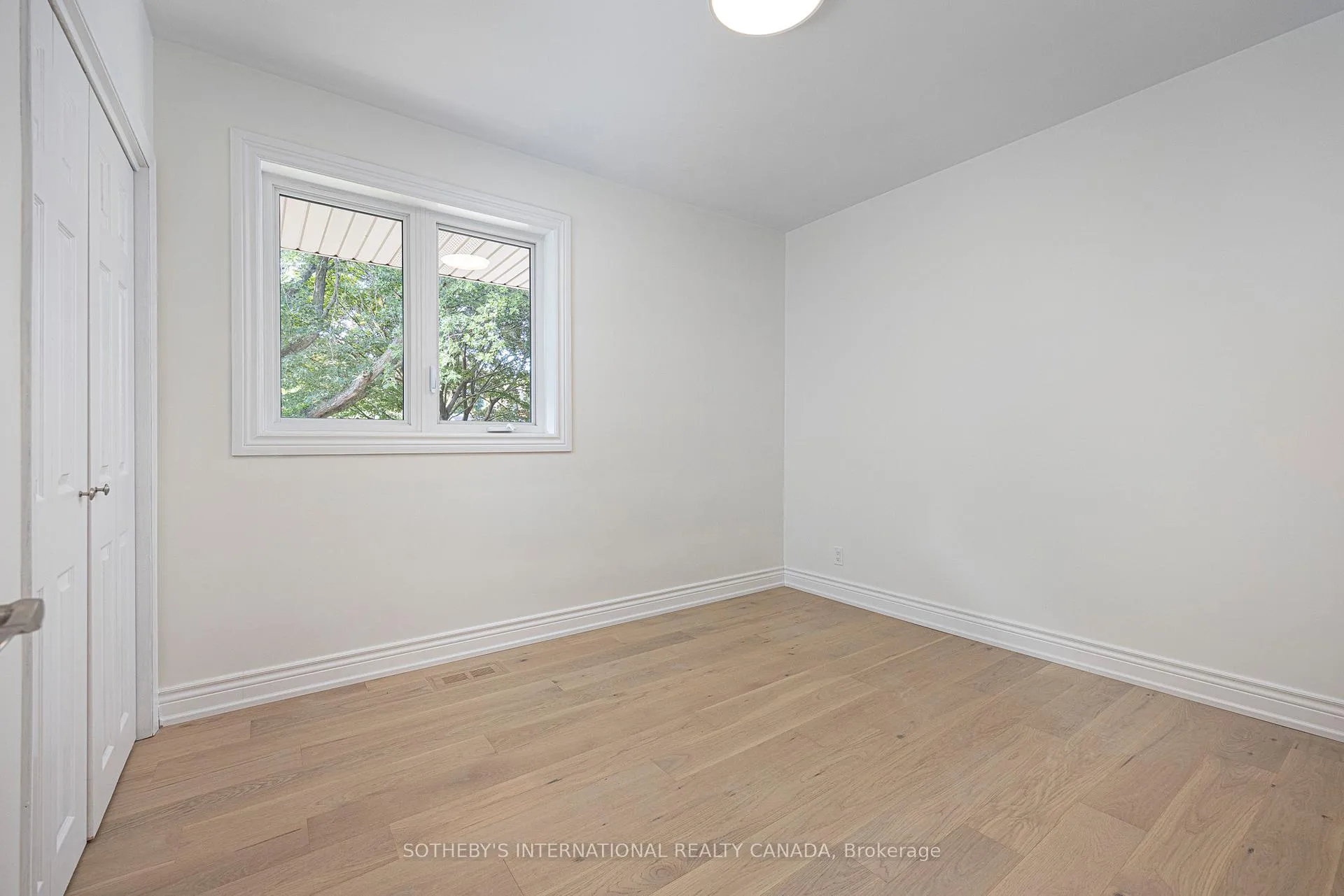 Photo 12 of 239 Walden Drive, Burlington, Roseland — HOMEH