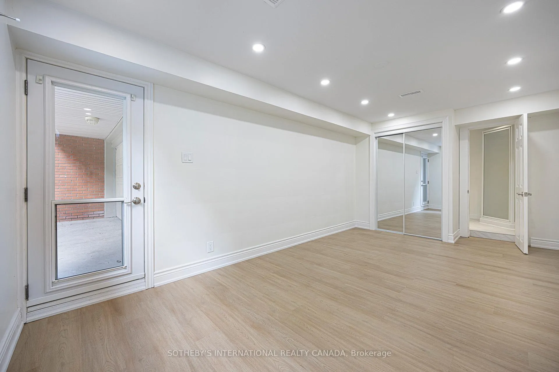 Photo 18 of 239 Walden Drive, Burlington, Roseland — HOMEH