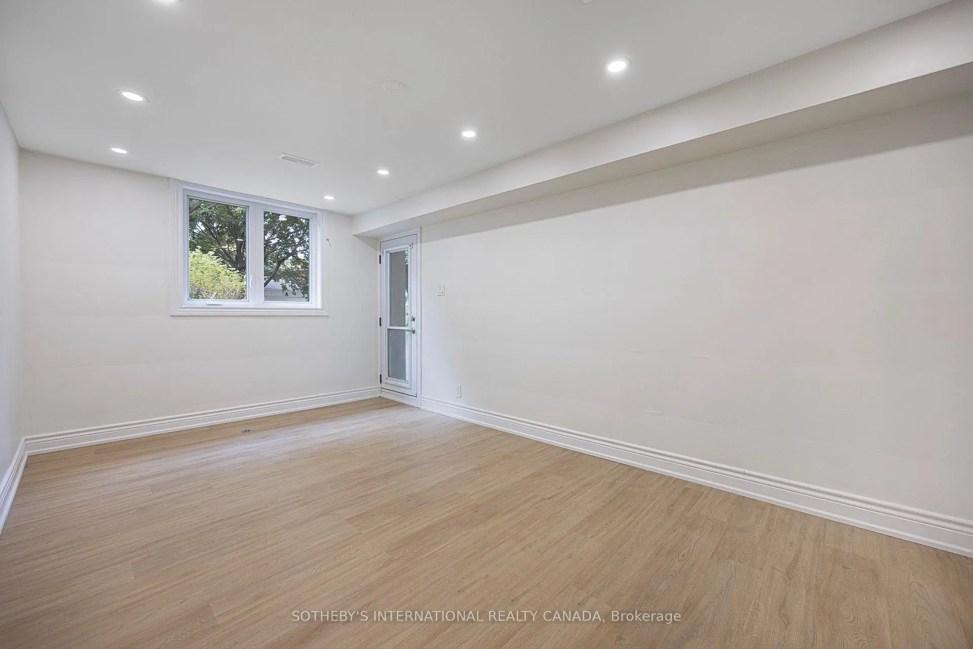 Photo 19 of 239 Walden Drive, Burlington, Roseland — HOMEH