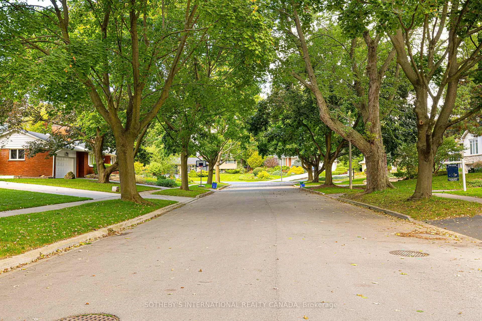 Photo 25 of 239 Walden Drive, Burlington, Roseland — HOMEH