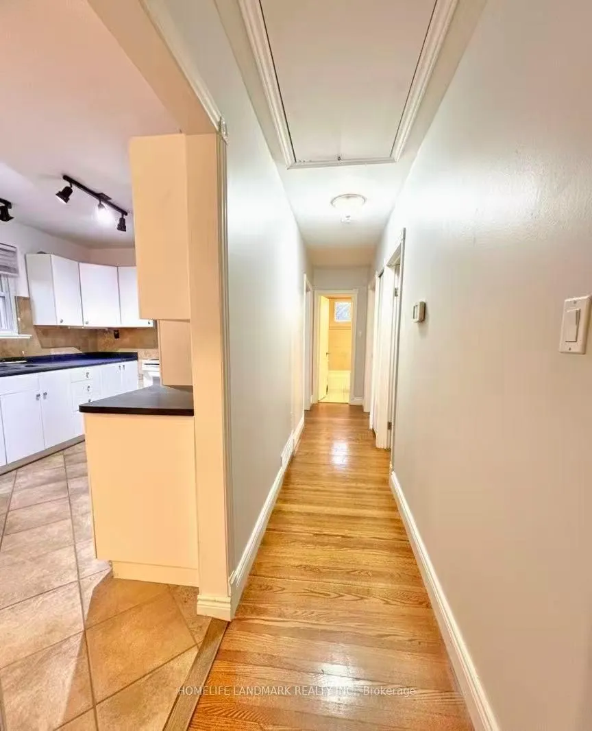 Photo 4 of Unit upper, 727 Hewson Drive, Pickering, Bay Ridges — HOMEH