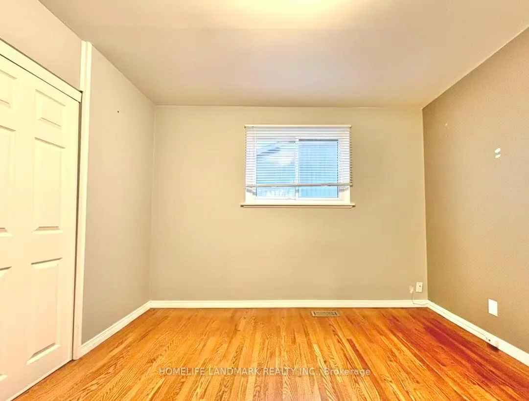 Photo 7 of Unit upper, 727 Hewson Drive, Pickering, Bay Ridges — HOMEH