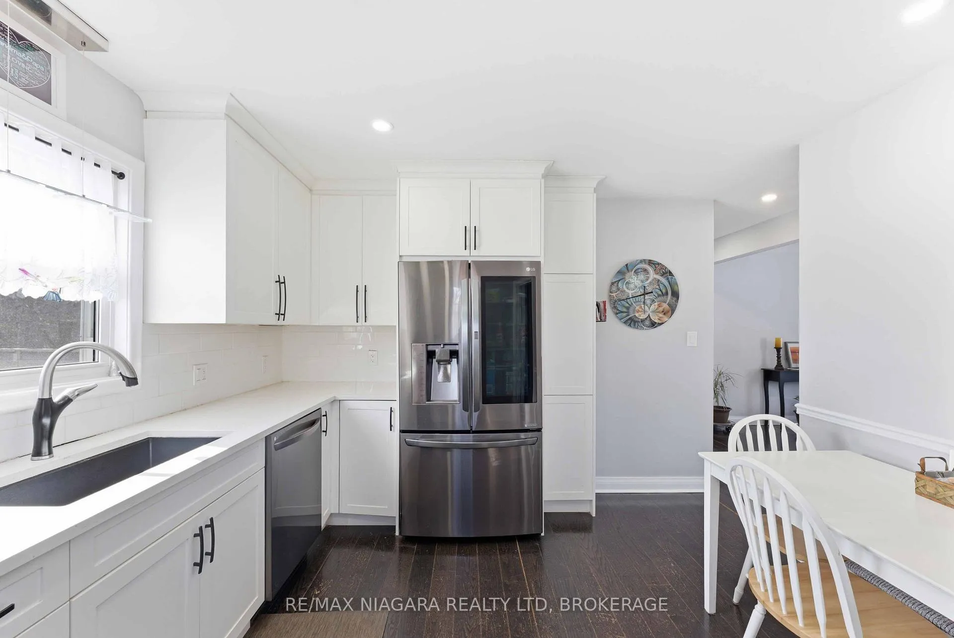 Photo 9 of 6122 Burdette Drive E, Niagara Falls, Cherrywood — HOMEH