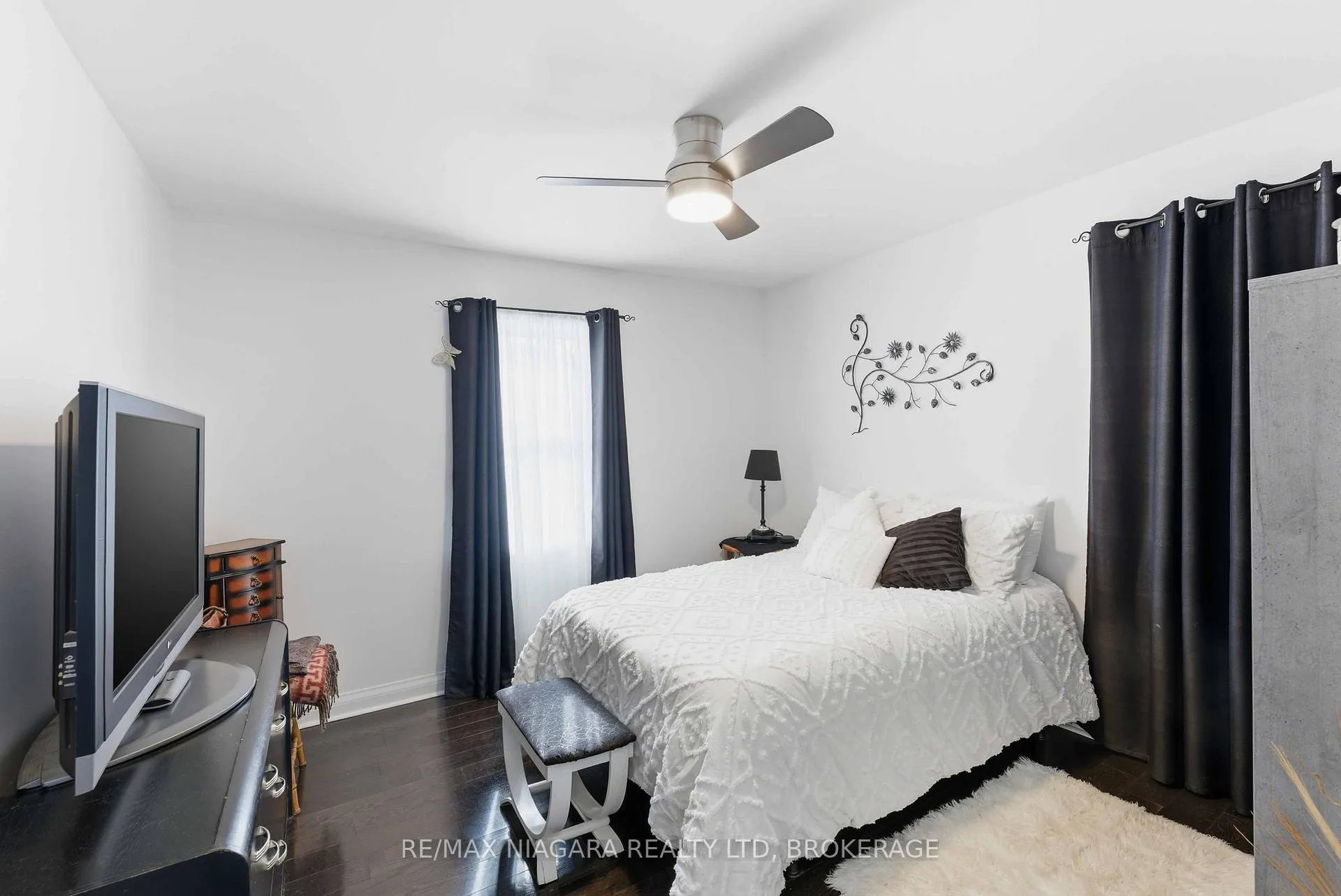 Photo 14 of 6122 Burdette Drive E, Niagara Falls, Cherrywood — HOMEH