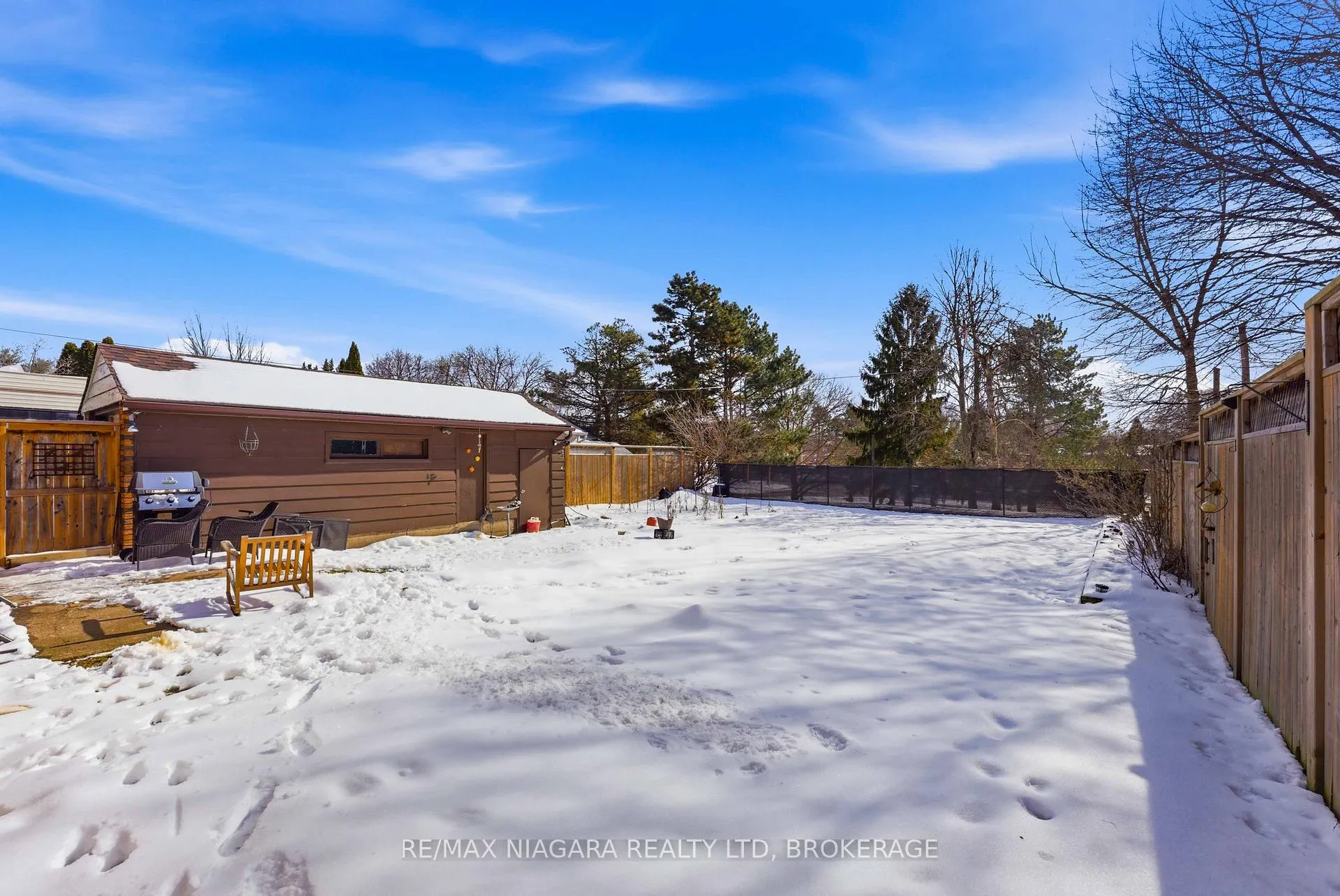Photo 25 of 6122 Burdette Drive E, Niagara Falls, Cherrywood — HOMEH