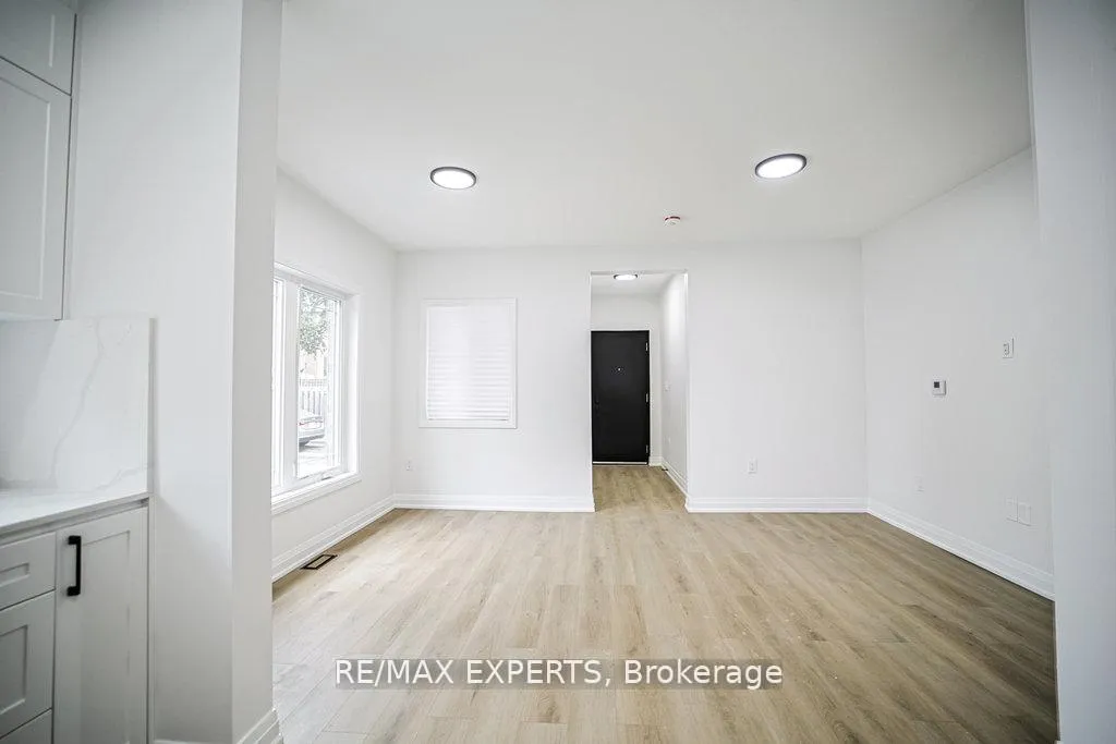 Photo 5 of Unit 2, 426 Veterans Drive, Barrie, Holly — HOMEH