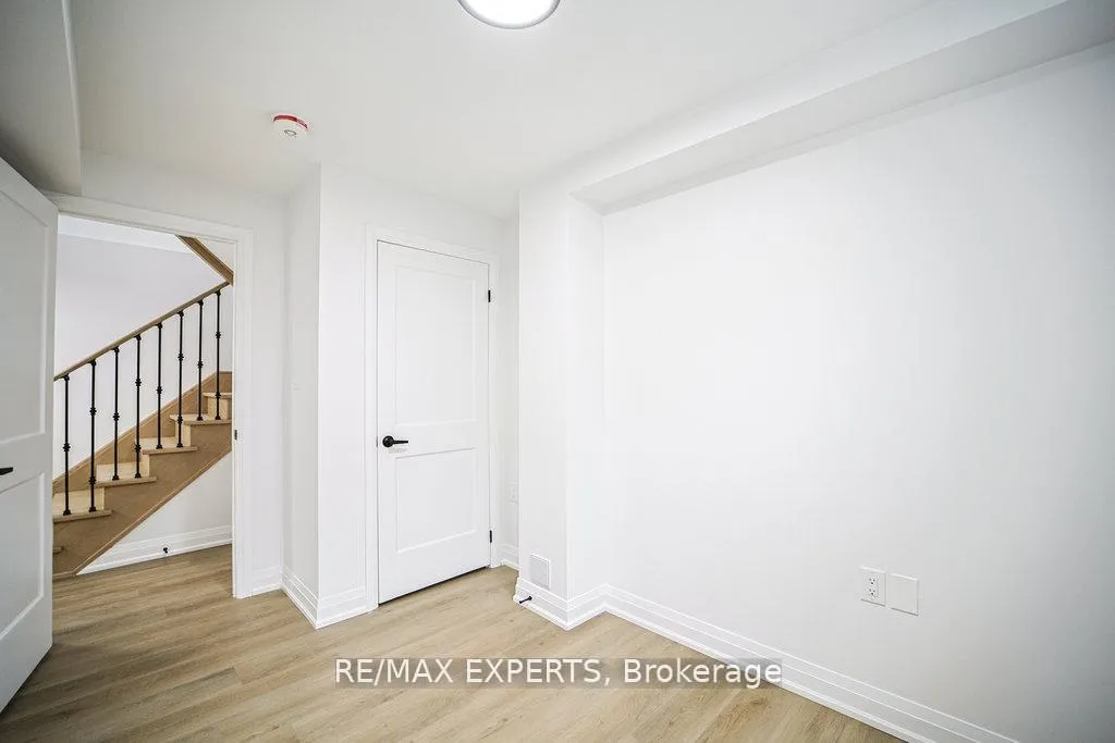 Photo 11 of Unit 2, 426 Veterans Drive, Barrie, Holly — HOMEH