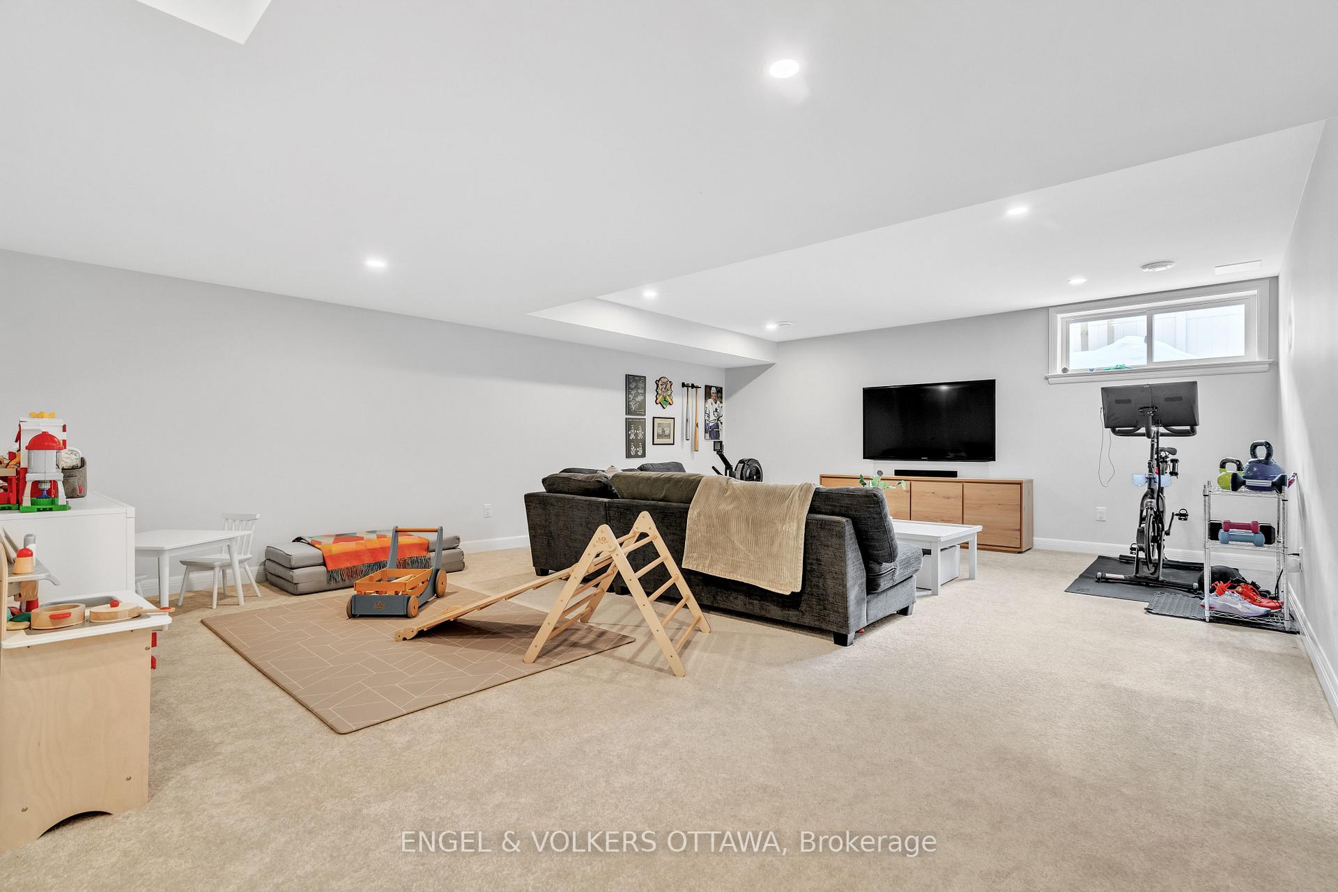 Photo 25 of 516 Chene Way, Ottawa, CFB Rockcliffe and Area — HOMEH