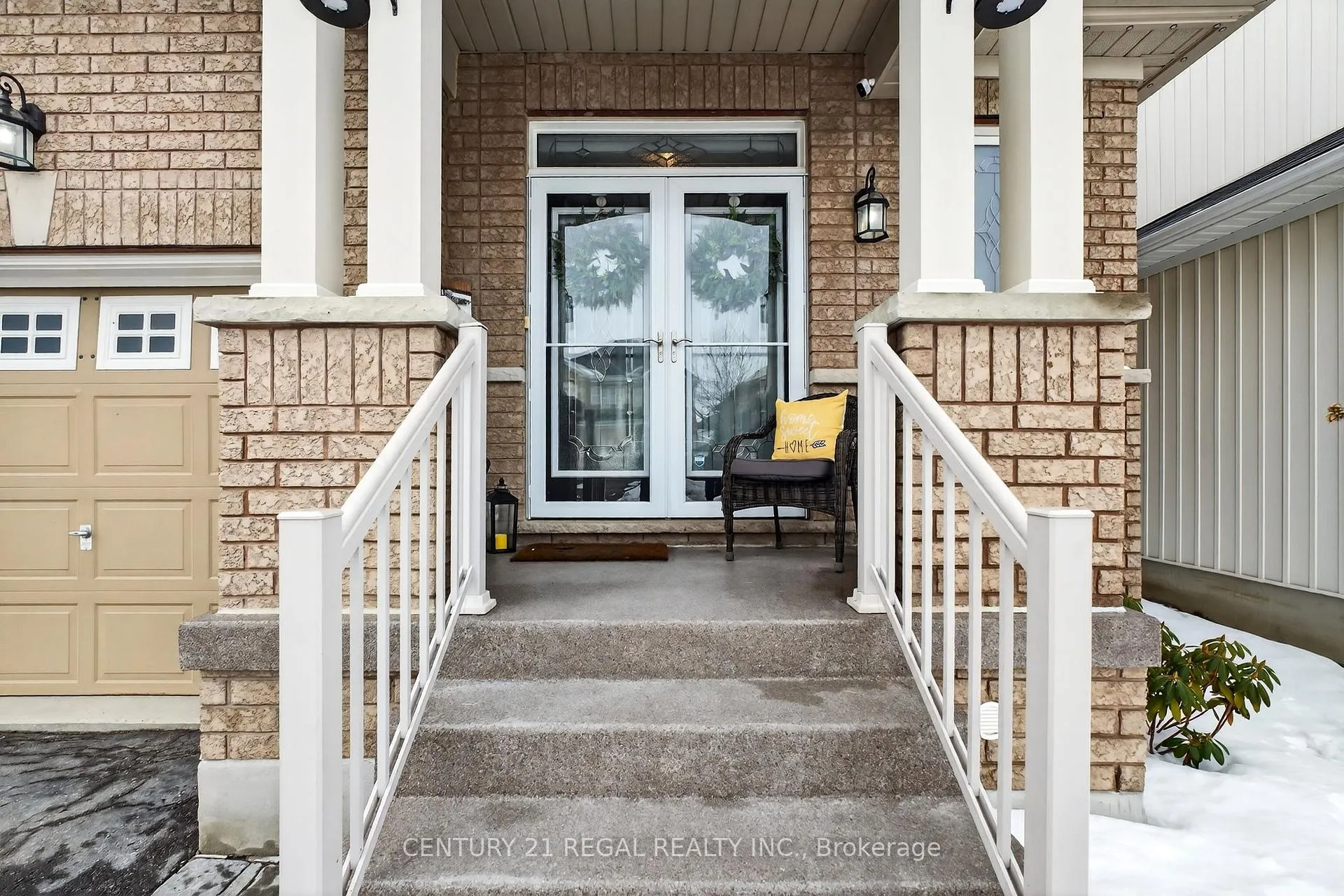 Photo 2 of 94 Thomas Woodlock Street, Clarington, Newcastle — HOMEH