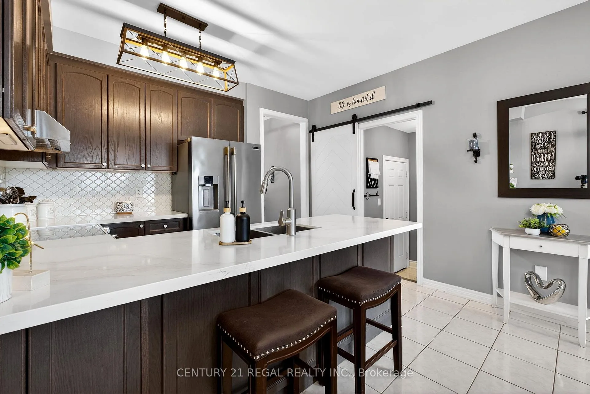 Photo 6 of 94 Thomas Woodlock Street, Clarington, Newcastle — HOMEH