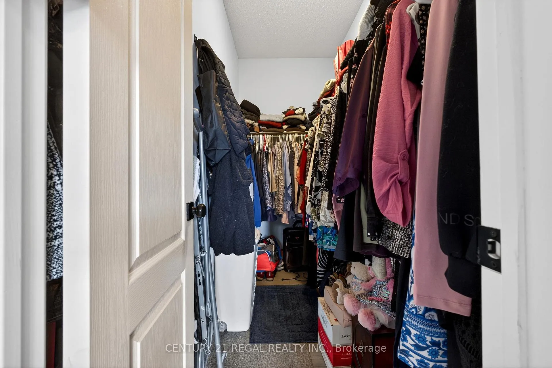 Photo 19 of 94 Thomas Woodlock Street, Clarington, Newcastle — HOMEH