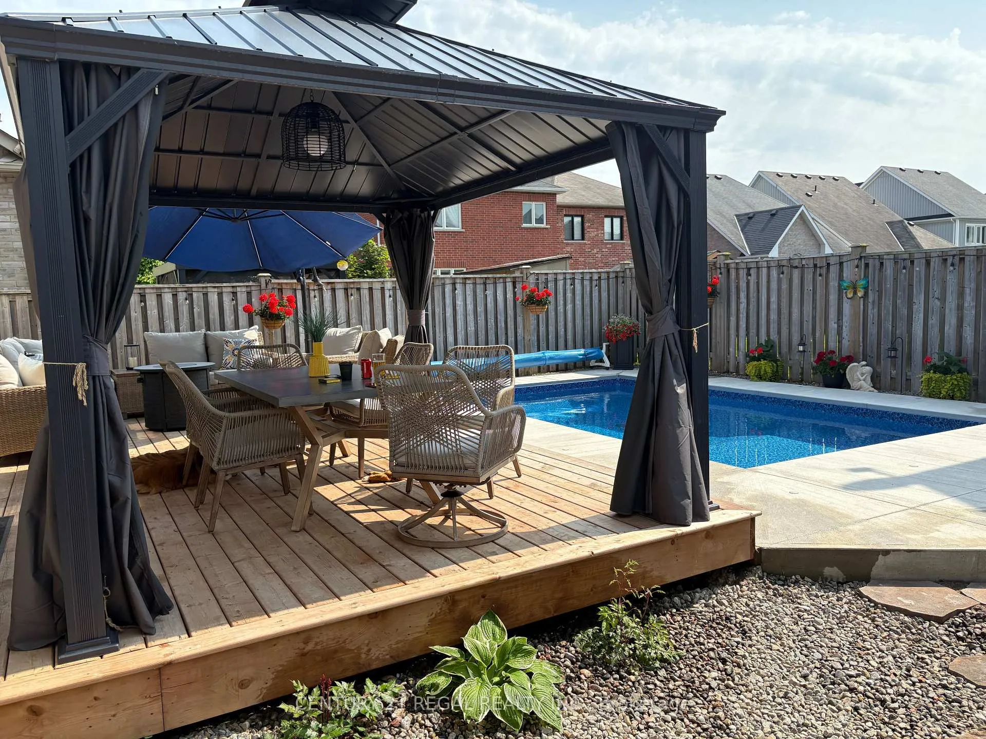 Photo 35 of 94 Thomas Woodlock Street, Clarington, Newcastle — HOMEH