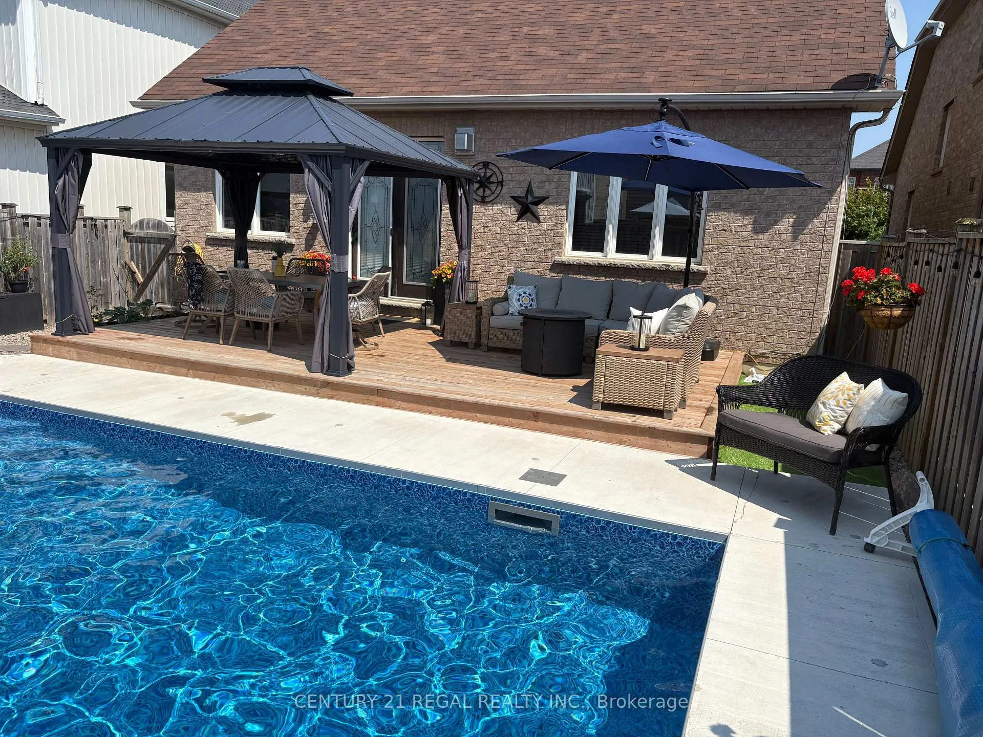 Photo 38 of 94 Thomas Woodlock Street, Clarington, Newcastle — HOMEH