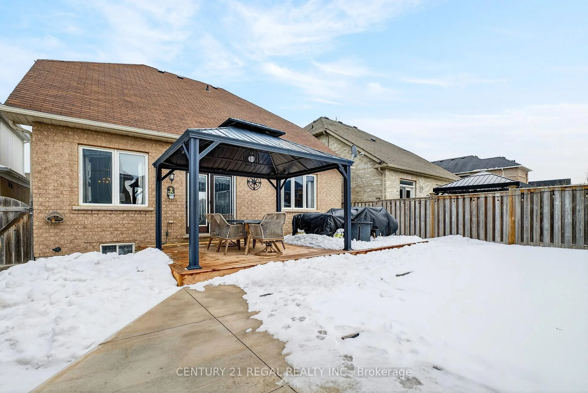Photo 41 of 94 Thomas Woodlock Street, Clarington, Newcastle — HOMEH