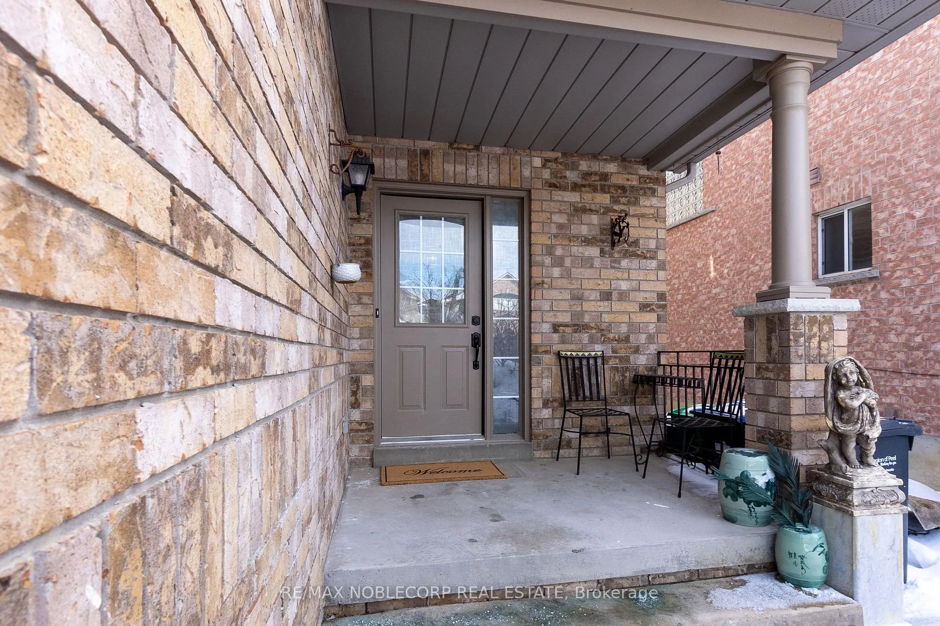 Photo 3 of 16 Humbershed Crescent, Caledon, Bolton West — HOMEH