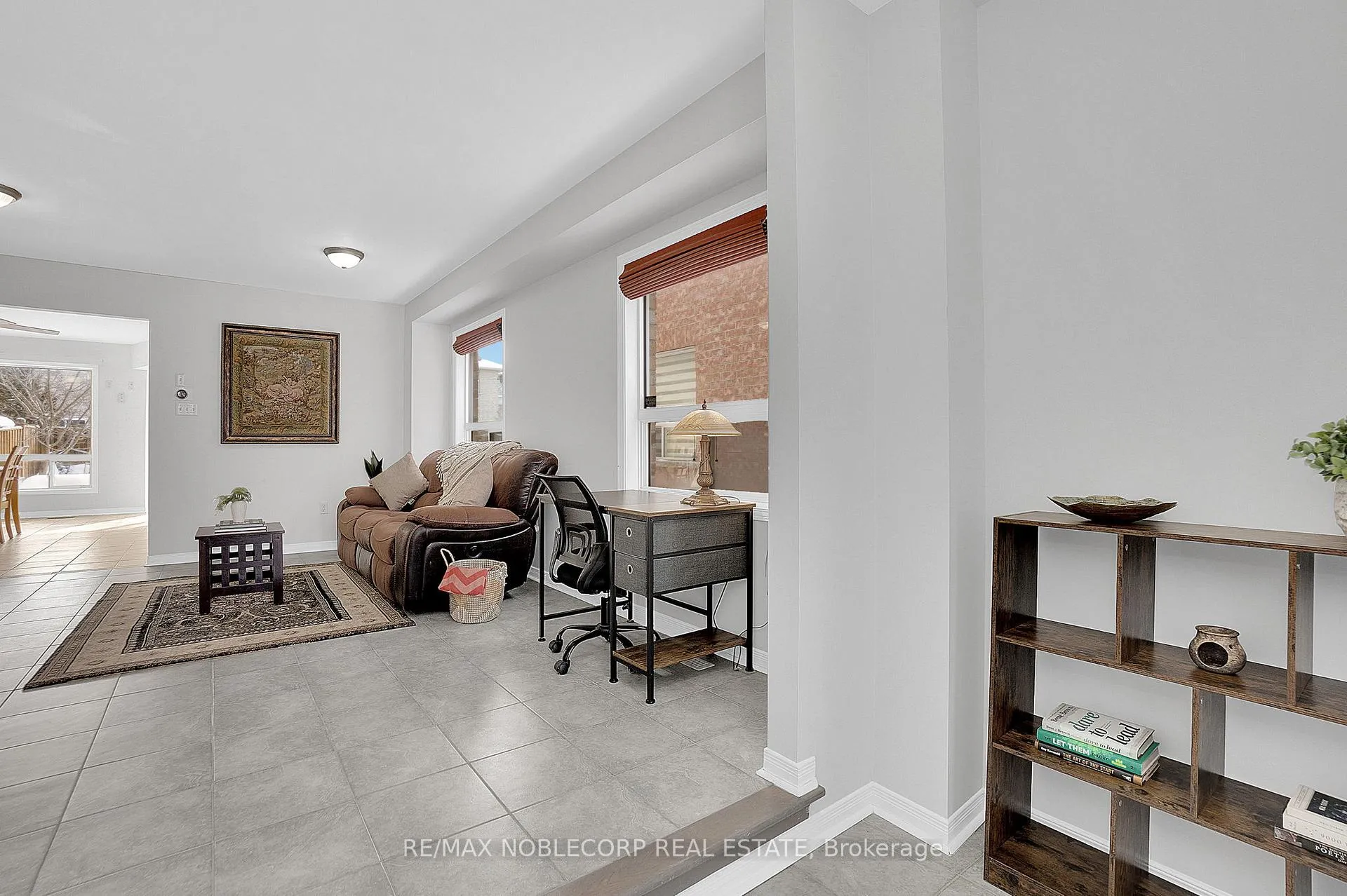 Photo 5 of 16 Humbershed Crescent, Caledon, Bolton West — HOMEH