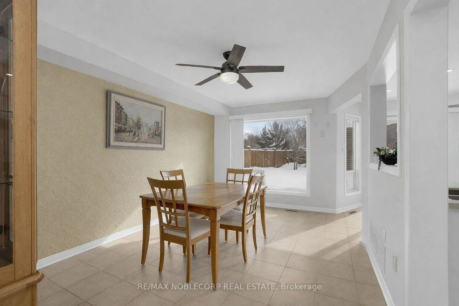 Photo 11 of 16 Humbershed Crescent, Caledon, Bolton West — HOMEH