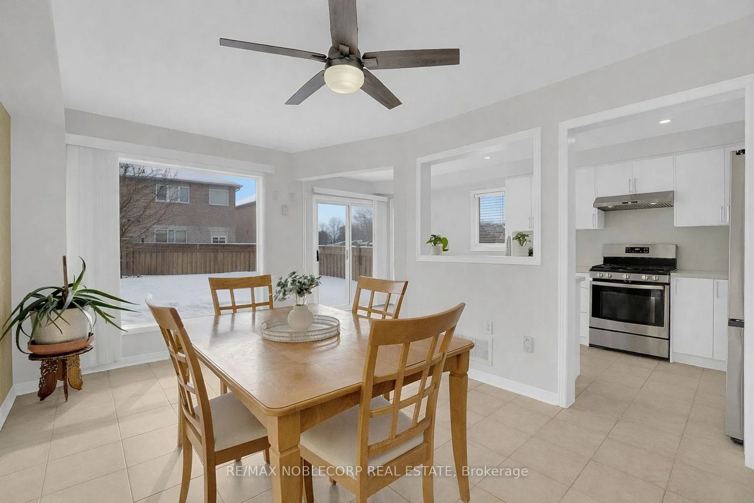 Photo 12 of 16 Humbershed Crescent, Caledon, Bolton West — HOMEH