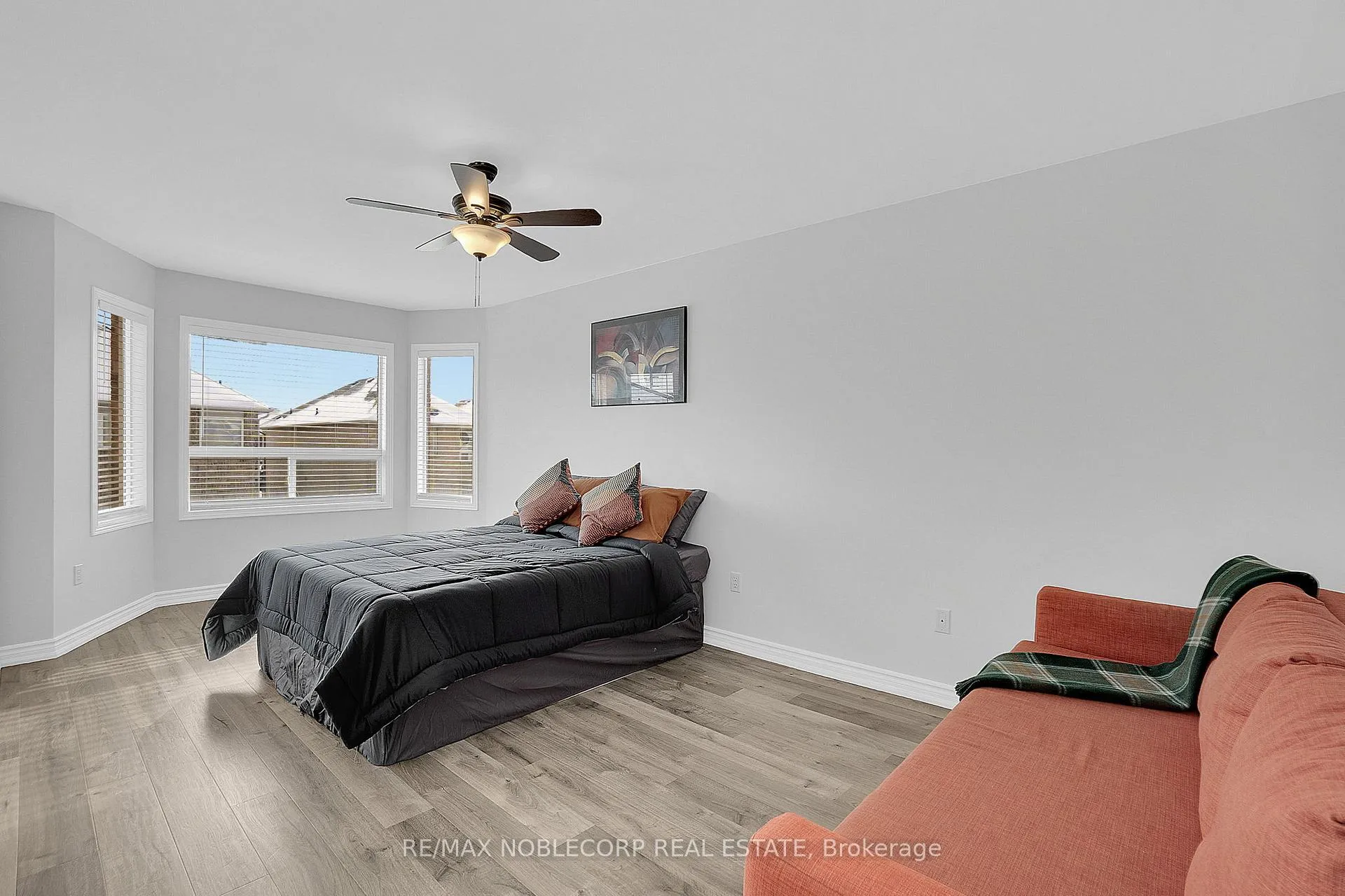 Photo 20 of 16 Humbershed Crescent, Caledon, Bolton West — HOMEH